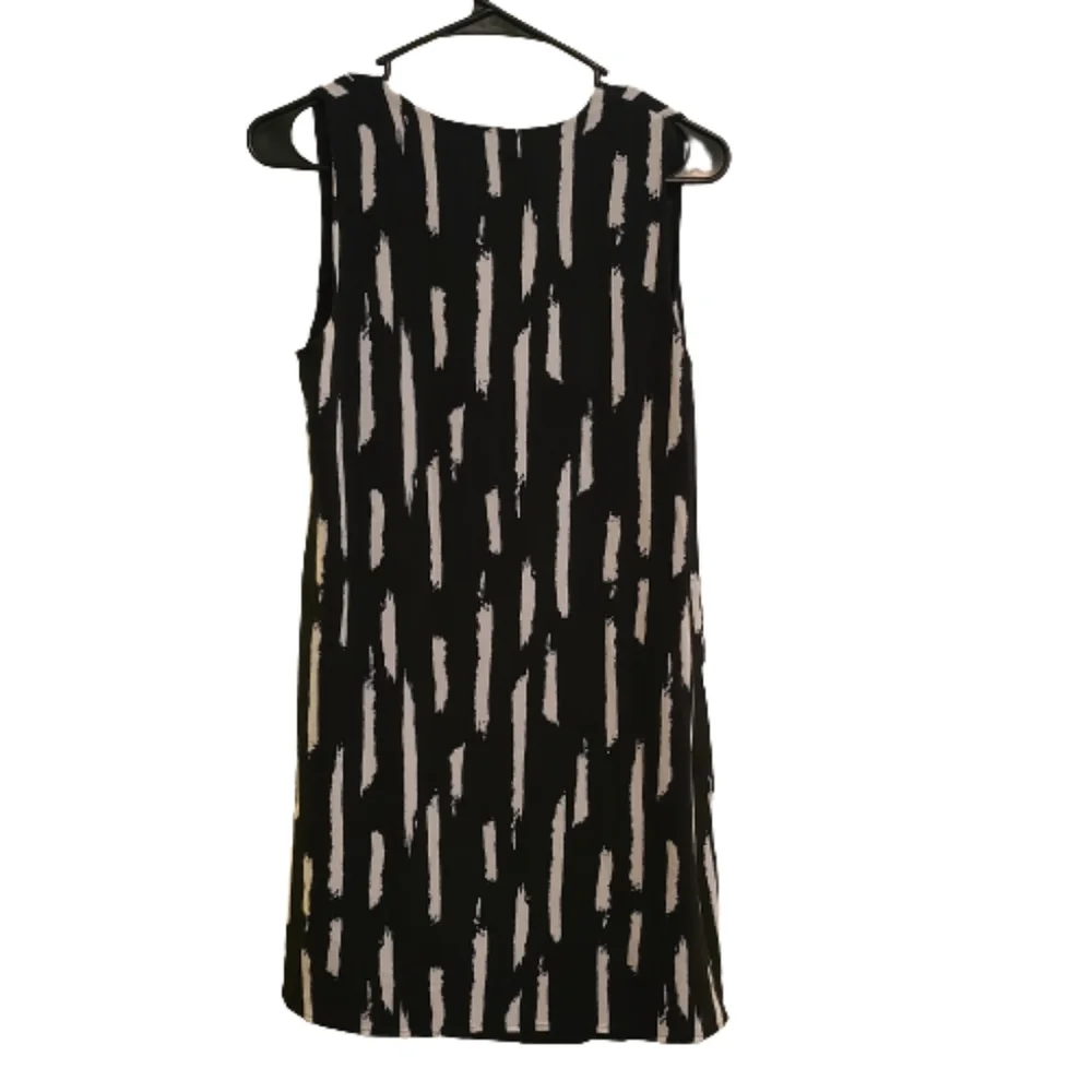 Cloth & Crown Sleeveless Wrap Top - Picture 3 of 3